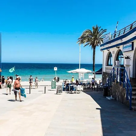 Spacious 2 Bedroom W/ Own Pool 5 Minutes Walk To Beach Holiday home *